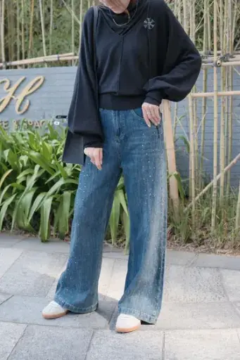 Standard Straight Leg Crystal Jeans_JE2412L02